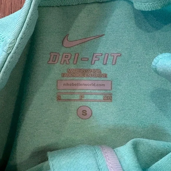 Nike dri-fit half zip long sleeve - Picture 3 of 4